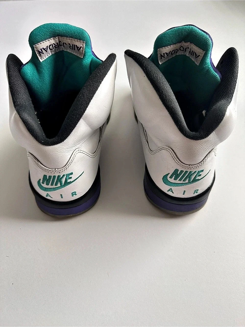 Air Jordan 5 Retro 'Grape' Sneakers White & Purple